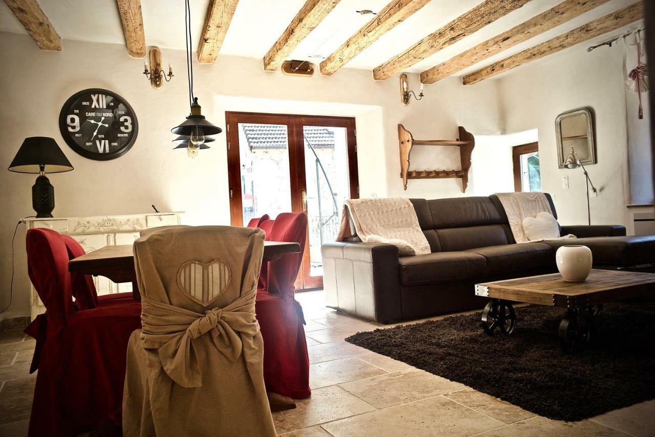 Chambres D'Hotes Des Lodges De La Cascade Yenne ภายนอก รูปภาพ
